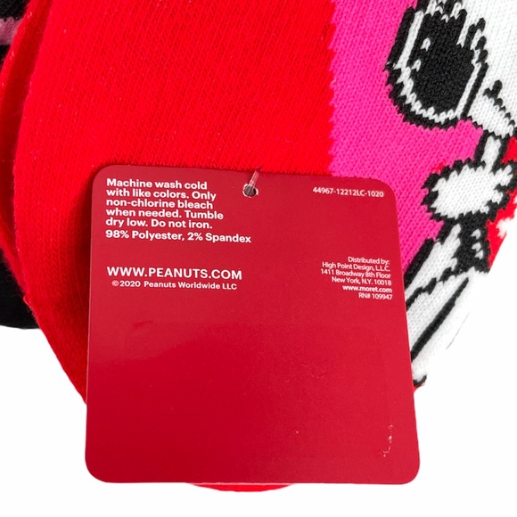 Peanuts Snoopy and Woodstock Valentine’s Socks - Picture 8 of 9